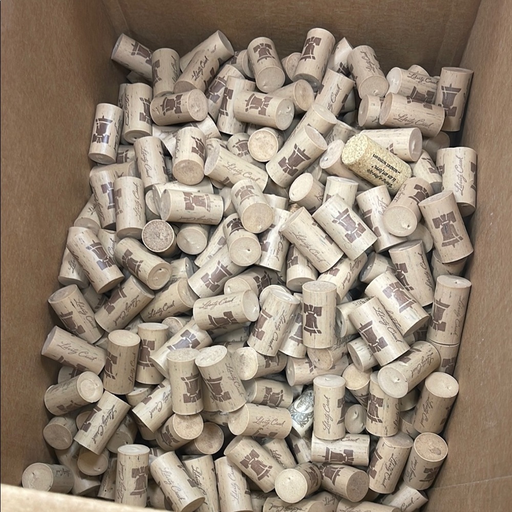 Wine Cork Art Set - Natural Brown.